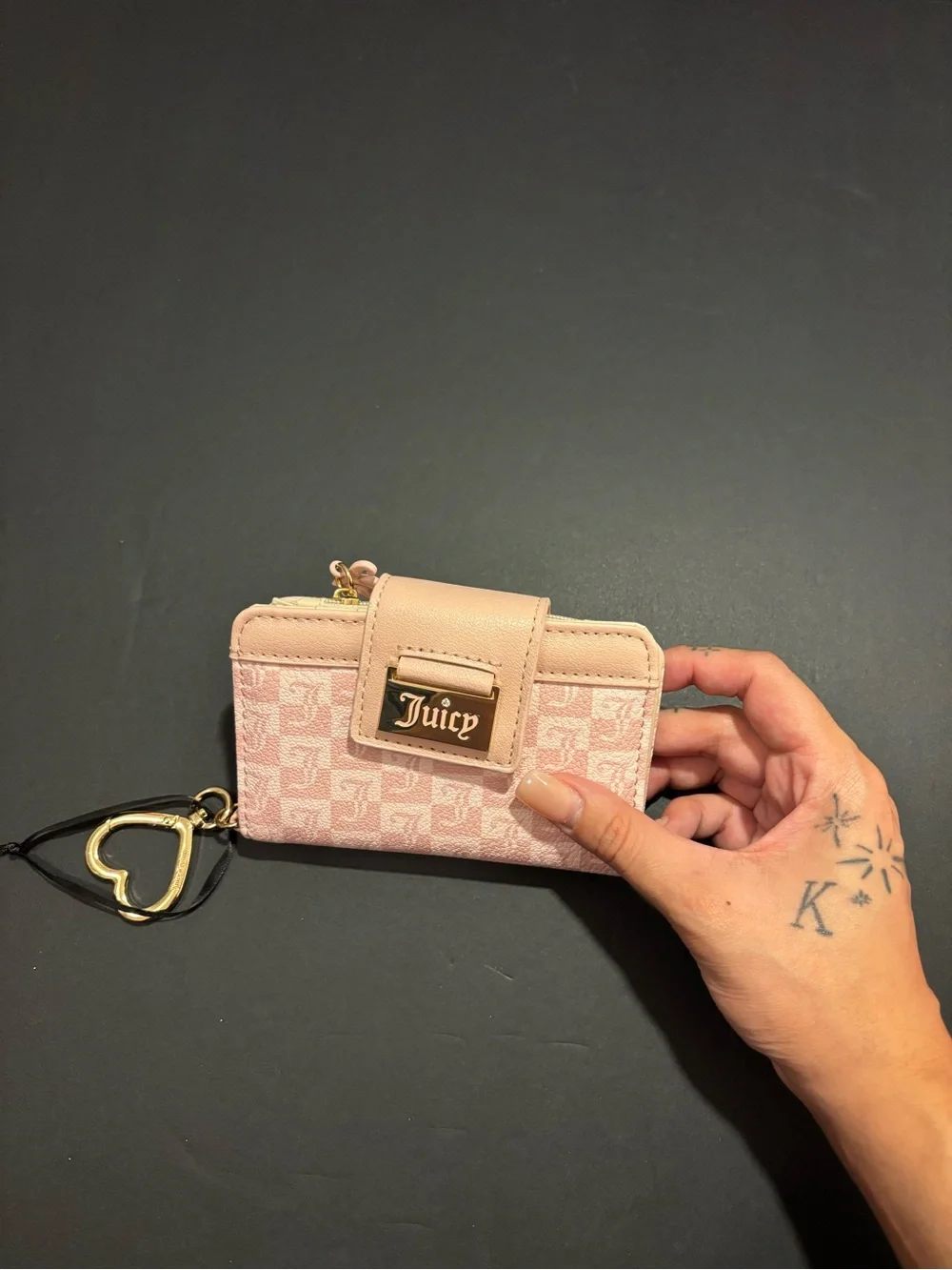 BRAND NEW! Blush Pink Juicy Couture Wallet💖 never used, great condition, cute!